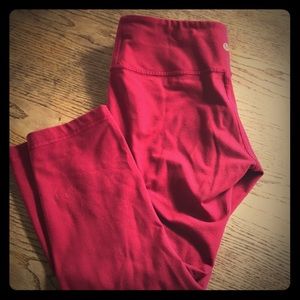 Lulu lemon red crops